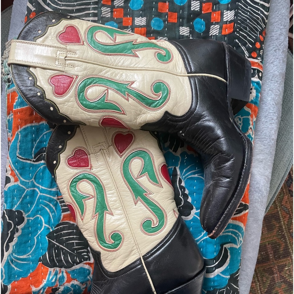 VINTAGE COWGIRL BOOTS — in incredible condition, authentic